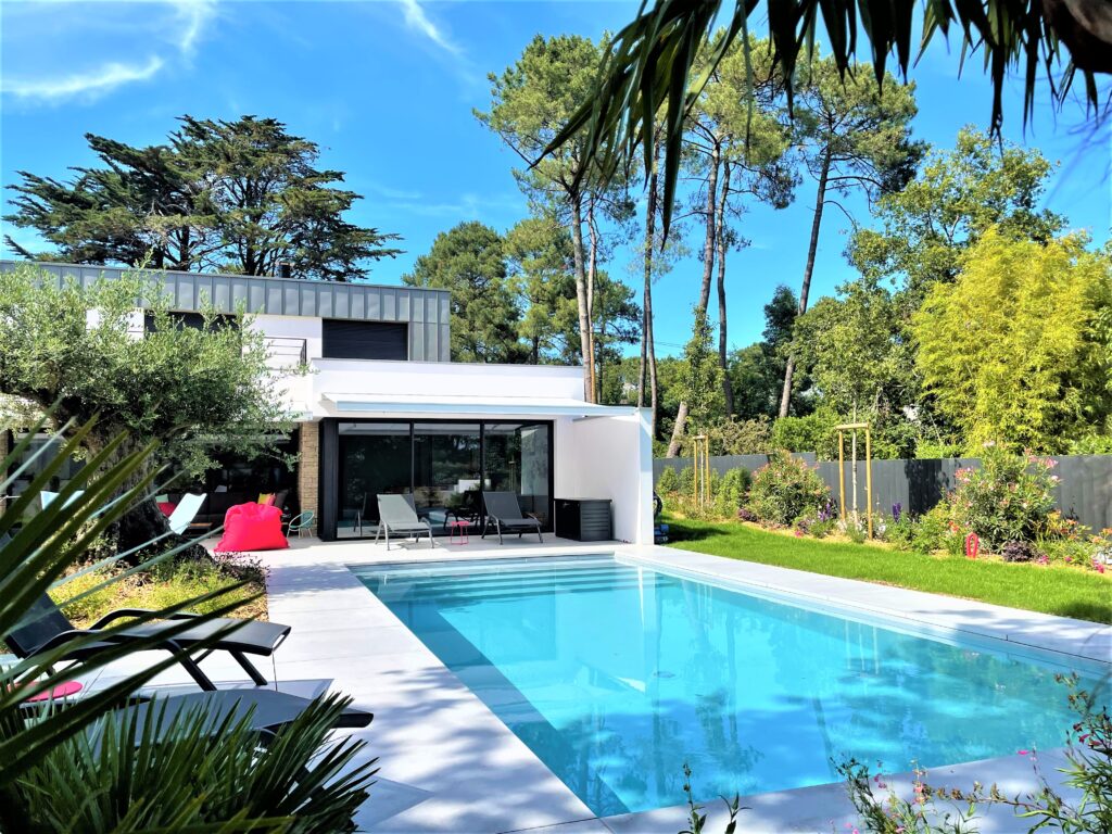 Piscine extérieure Vannes