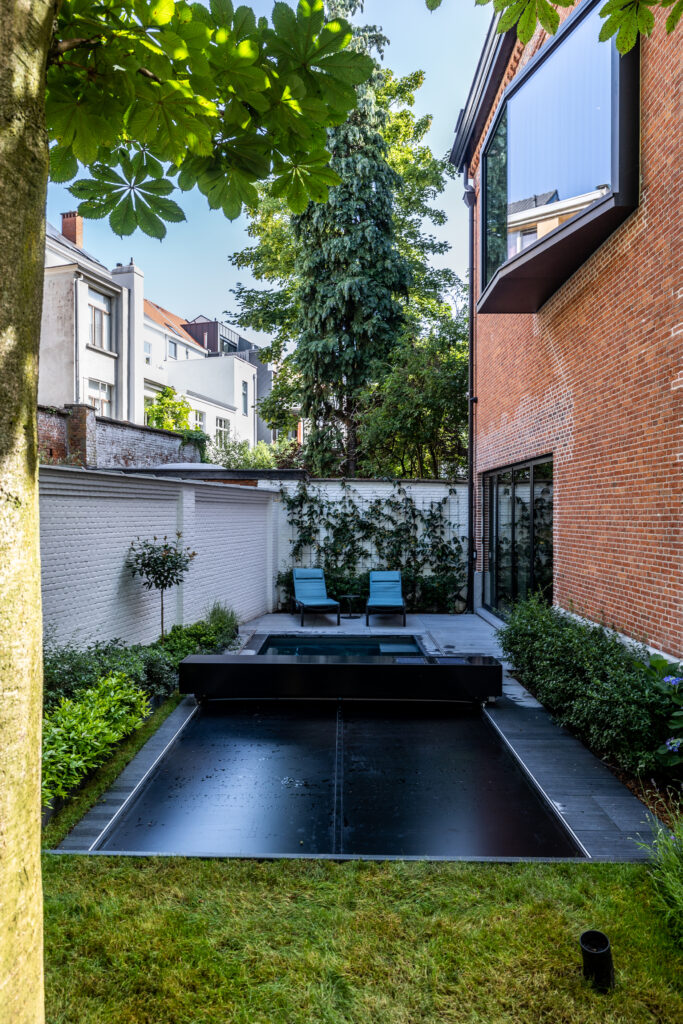 coverseal noire face, couvrir sa piscine